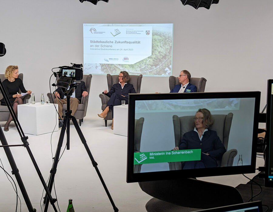 Interaktive Studiokonferenz „Städtebauliche Zukunftsqualität an der Schiene“ - Talkrunde im Live-Stream