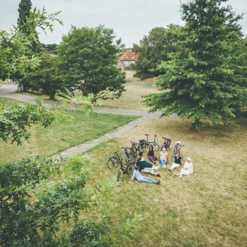 Fotoshooting mit dem Team Nahmobilität von NRW.URBAN im Park in Dortmund