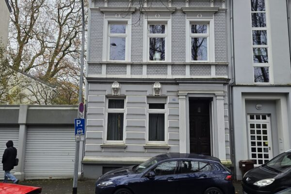Straßenansicht