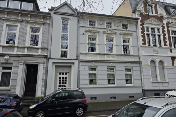 Hausansicht Straßenseite